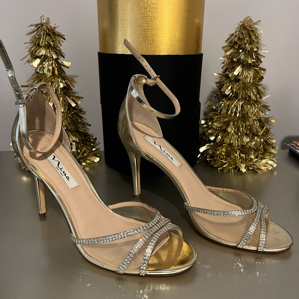 Gorgeous dressy heels perfect for your next event!